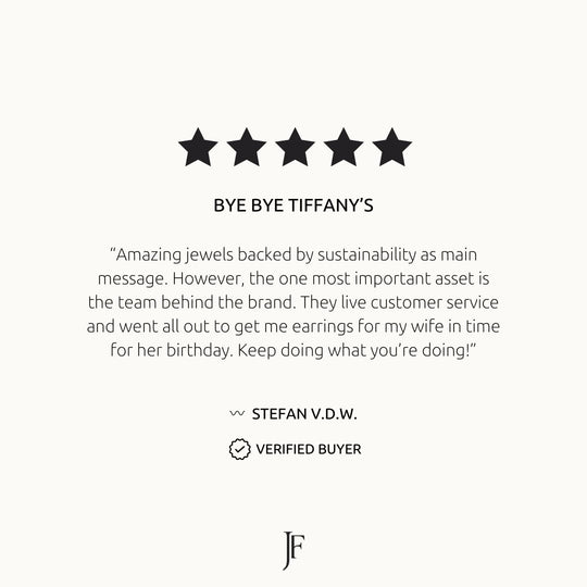 Five-star customer review for Juna Fae.