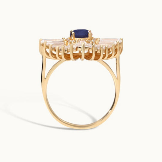 Ballerina Dusk Ring in yellow gold, profile of the raised setting