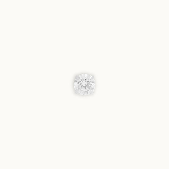 Classic 4.5 mm (0.30 ct) lab-grown diamond stud earring in recycled 18K white gold.