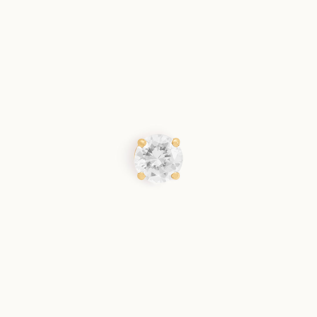 Classic 5.5 mm (0.60 ct) lab-grown diamond stud earring in recycled 18K yellow gold