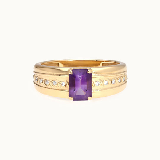 Majestic Mauve amethyst and lab-grown diamond ring in recycled 18K yellow gold
