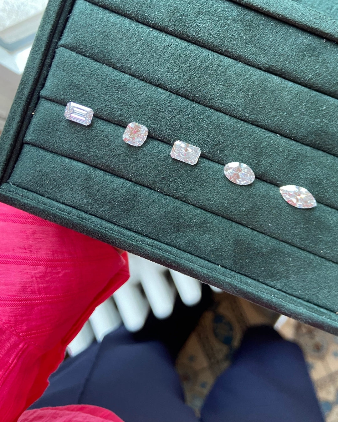 Book you private consultation to compare lab-grown diamond cuts and quality for your bespoke engagement ring at Juna Fae in Antwerp