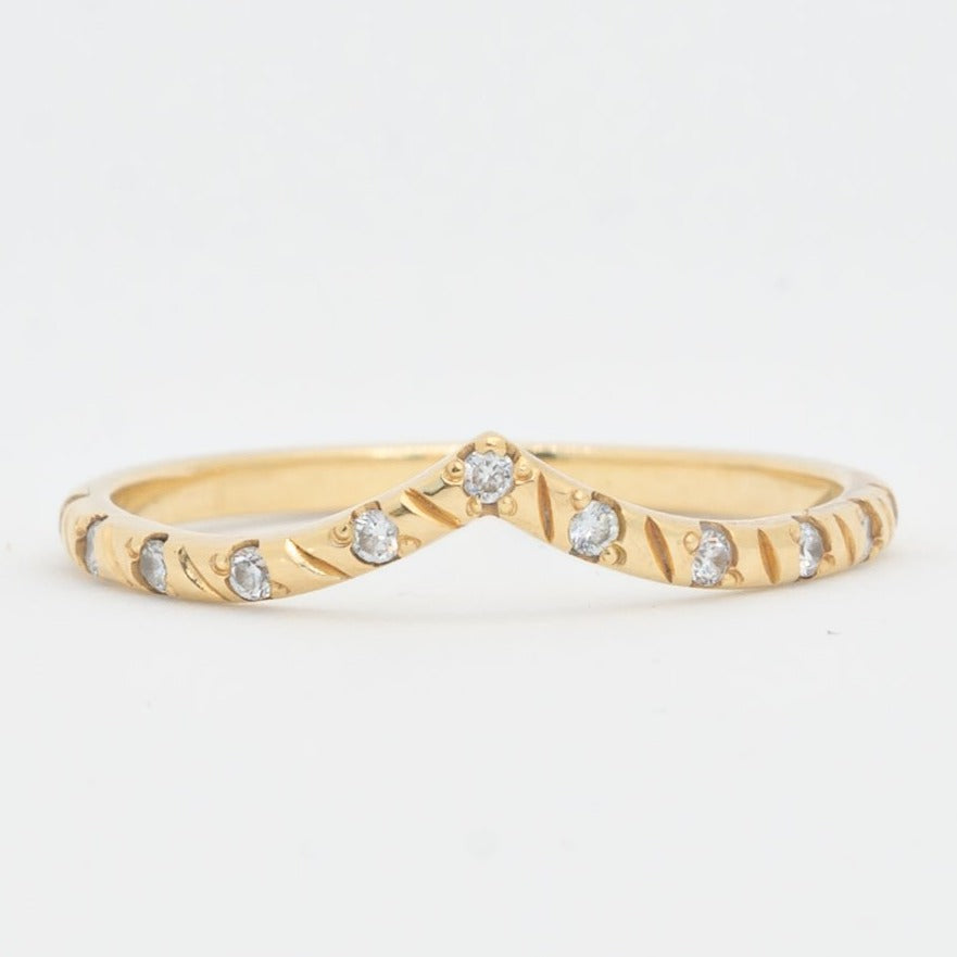 Pointy stackable ring from Juna Fae made with recycled gold and labgrown diamonds